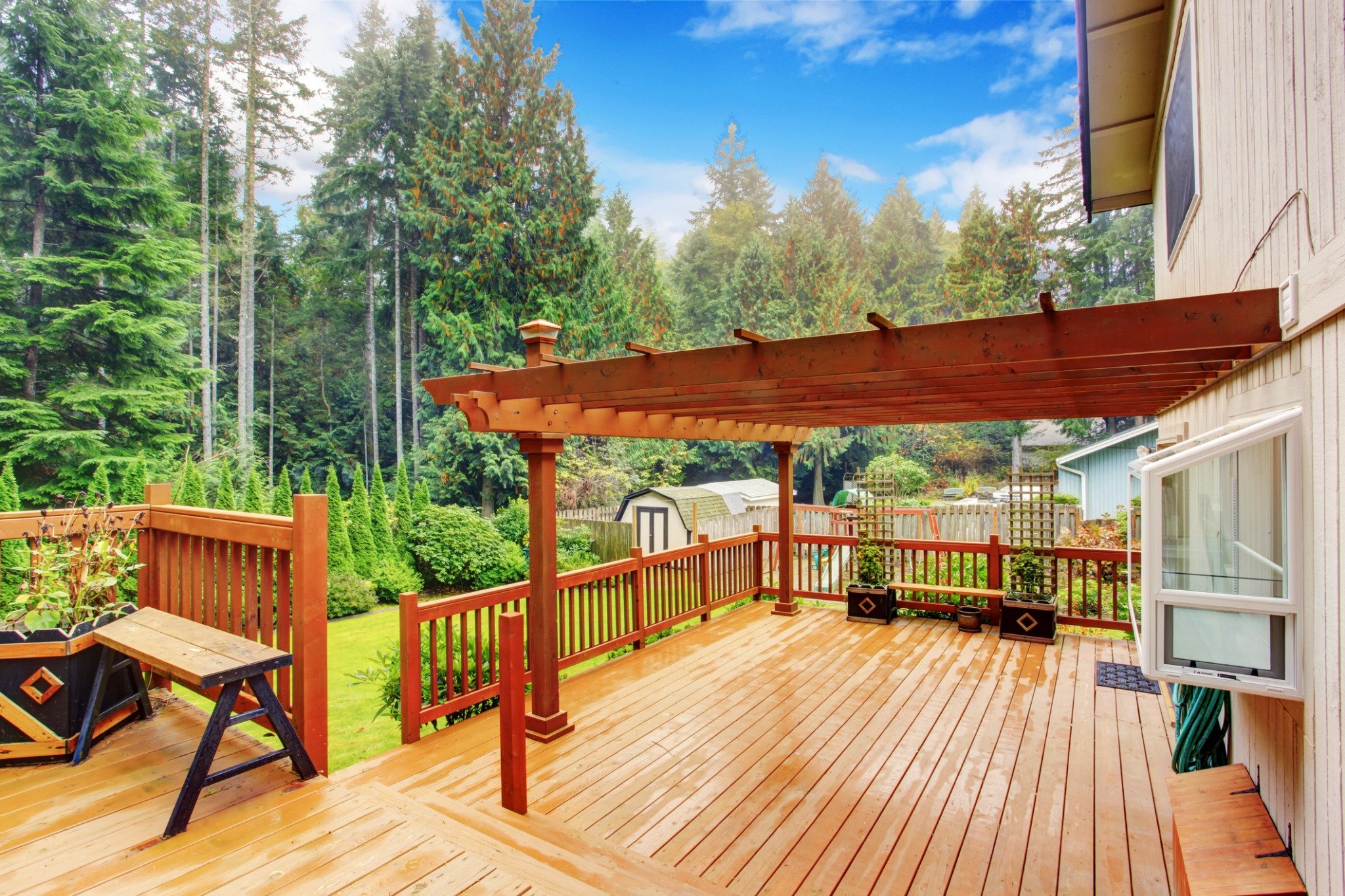 Custom deck design Sherwood Park